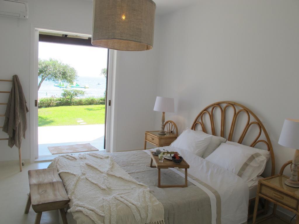 Seafront Calista Beach House With Garden Glifada Zewnętrze zdjęcie