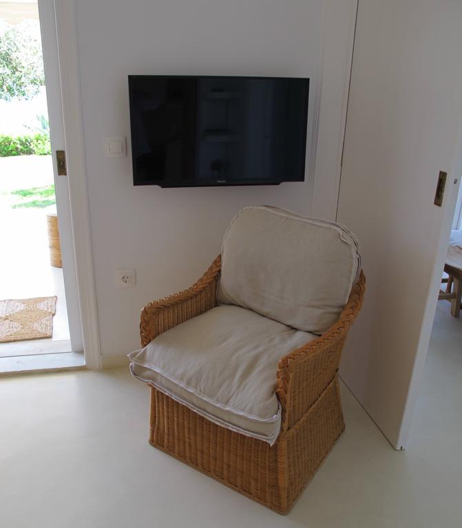 Seafront Calista Beach House With Garden Glifada Zewnętrze zdjęcie