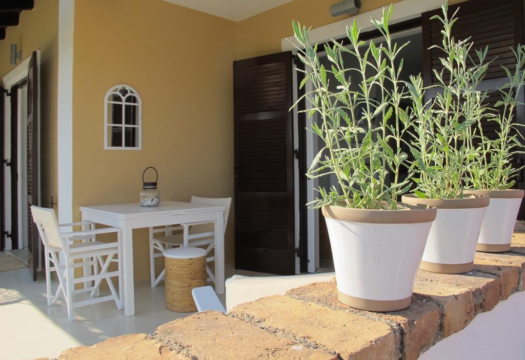 Seafront Calista Beach House With Garden Glifada Zewnętrze zdjęcie