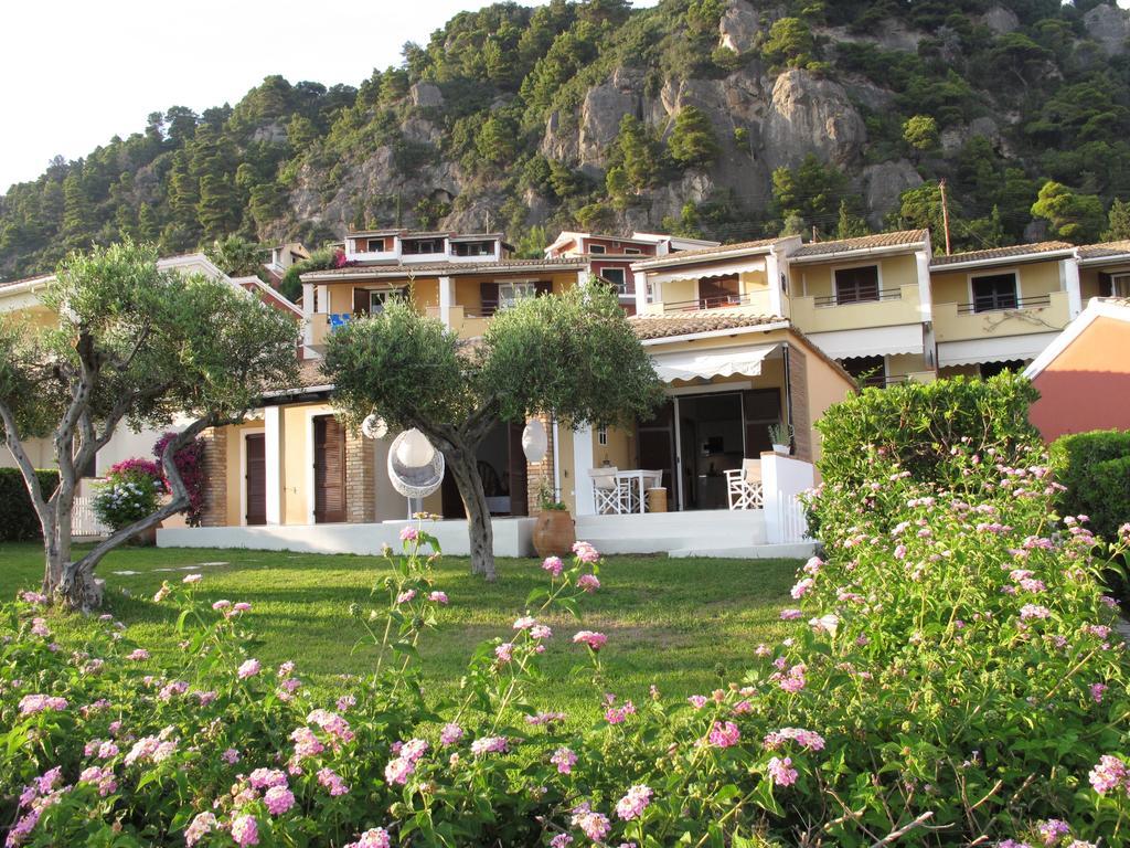 Seafront Calista Beach House With Garden Glifada Zewnętrze zdjęcie